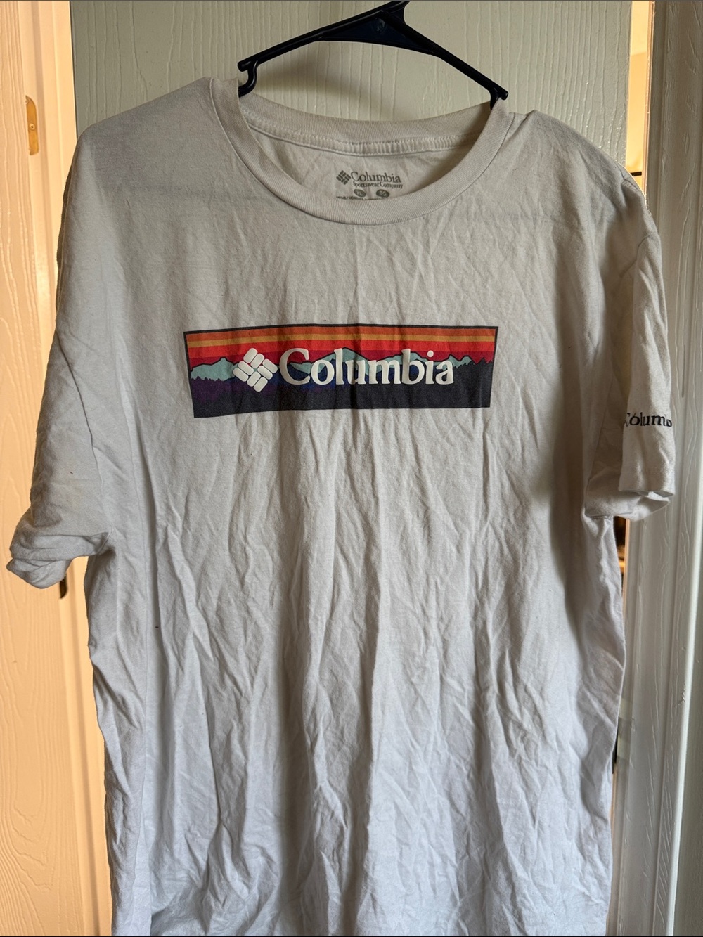 Vintage Columbia Men's White Logo Graphic Short Sleeve Tee